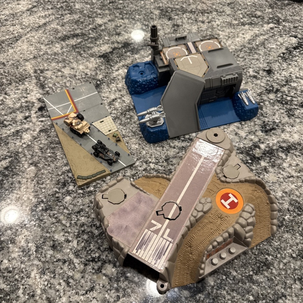 1994 Galoob Micro Machines‎ Military Battle Zones Skycat Airbase Galaxy Command